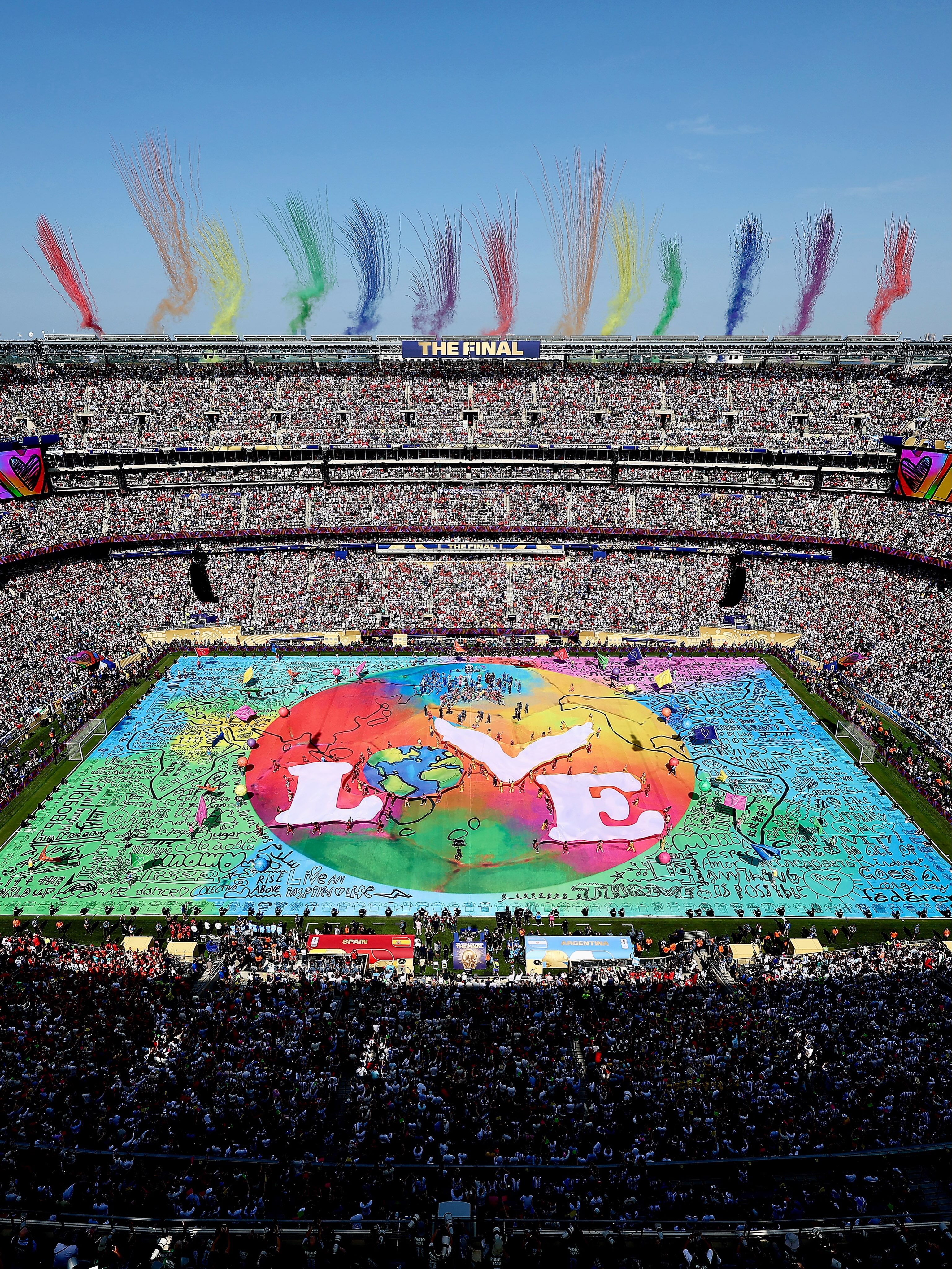 We are still relieving all these incredible moments from the 2026 FIFA World Cup Finals Halftime Performance 🏆

Congratulations to all our baes who performed and an even bigger shoutout to our baes on the creative team 👏👏

Just Wow!!

Show Director/Head of Choreography - @mikeybcp 

Choreography Team
@larissamarie.creates 
@kelly.derricks 
@antheayoung_ 

Dancers
@kgaffs31 
@brisantigate 
@zantino_bustos 
@garnetclarke 
@madisonoliverrr 
@raquelglasser 
@ladyvanessanichole 
@alissawilsey 
@koolkidked

Shakira Dancer
@dancin_darina