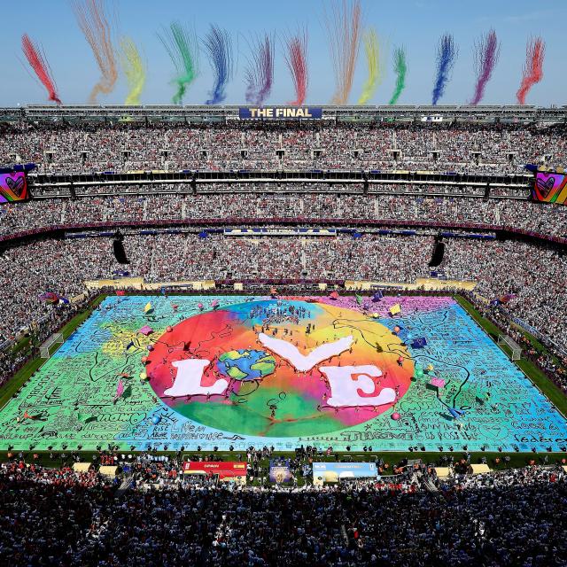 We are still relieving all these incredible moments from the 2026 FIFA World Cup Finals Halftime Performance 🏆

Congratulations to all our baes who performed and an even bigger shoutout to our baes on the creative team 👏👏

Just Wow!!

Show Director/Head of Choreography - @mikeybcp 

Choreography Team
@larissamarie.creates 
@kelly.derricks 
@antheayoung_ 

Dancers
@kgaffs31 
@brisantigate 
@zantino_bustos 
@garnetclarke 
@madisonoliverrr 
@raquelglasser 
@ladyvanessanichole 
@alissawilsey 
@koolkidked

Shakira Dancer
@dancin_darina
